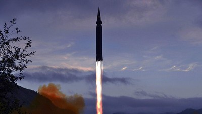 Korea Utara Sukses Uji Coba Rudal Hipersonik