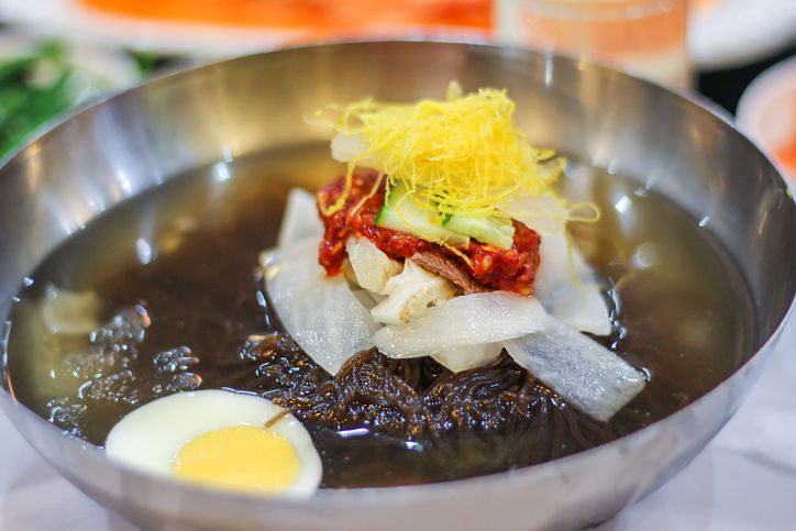 Kuliner di Drakor 'Hometown Cha Cha Cha'