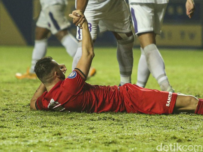 Persija Jakarta ditahan imbang Persita Tangerang 1-1 dalam lanjutan Liga 1 2021. Ini menjadi hasil imbang keempat untuk Macan Kemayoran setelah menjalani lima laga.