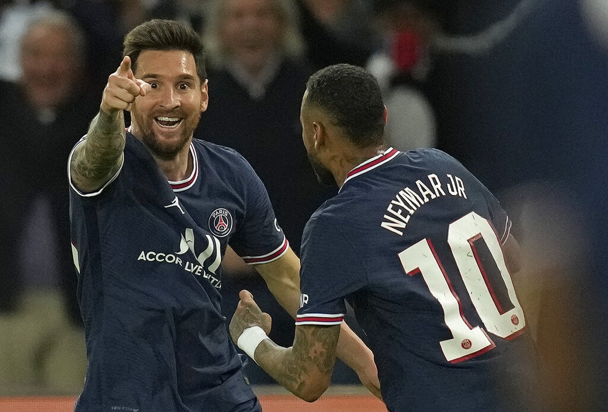 Lionel Messi Kutukannya Pep Guardiola (AP)