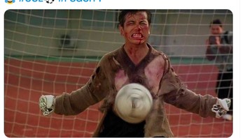 Kiper Sheriff tampil luar biasa membendung para striker hebat Madrid. Foto: Twitter