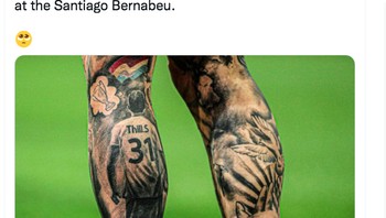 Pemain Sheriff Sebastian Thil punya tato yang menunjukkan keinginannya main di Liga Champions. Ia berhasil mewujudkannya bahkan mencetak gol ke gawang Real Madrid. Foto: Twitter
