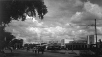 Begini penampakan Stasiun Gambir kala itu. Foto Stasiun Batavia di sekitar Stasiun Gambir yang dulu bernama Koningsplein ini diambil sekitar tahun 1925. Dok. Tropenmuseum