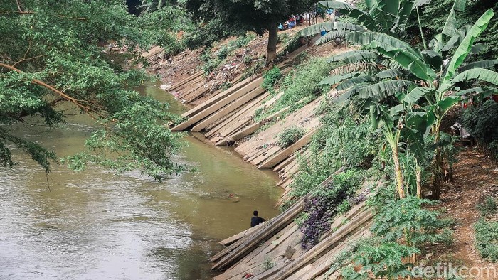 Normalisasi Ciliwung Mandek, Ini Buktinya! Normalisasi kali Ciliwung, Jakarta, hingga saat ini masih mandek. Sejumlah faktor menjadi biang keladi terhambatnya proyek tersebut.