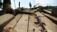 Ida juga meminta agar Pemprov DKI Jakarta menyelesaikan pembebasan lahan yang tertunda tahun 2020 dan bisa dituntaskan tahun 2021. 