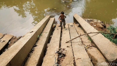 Normalisasi Ciliwung Mandek, Ini Buktinya!