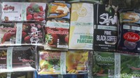 Berbagai alasan seperti harga lebih murah hingga tren kekinian membuat penjualan tembakau tingwe naik daun. Ada yang meramu agar aroma dan rasanya seperti rokok favoritnya, ada pula yang ingin original.