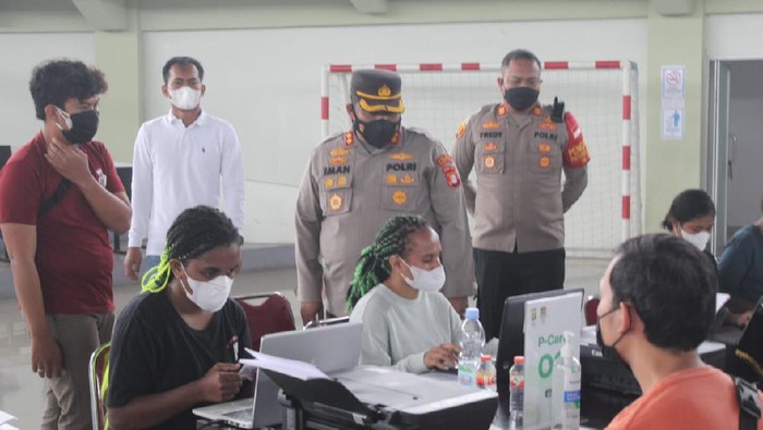 Polres Tangsel gelar vaksinasi di 285 gerai