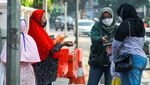 Potret Pilu Pedagang Wortel di Kebun Raya Bogor