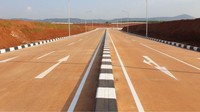 Selanjutnya, Kementerian PUPR melalui Ditjen Bina Marga tengah membangun jalan KIT Batang sepanjang 50 km secara multi years contract (MYC) 2020-2022. Pembangunan jalan ini terbagi menjadi empat paket pekerjaan.