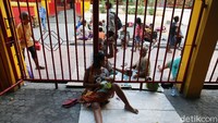 Sebelumnya, Asisten Ekonomi Pembangunan Kota Jakarta Barat Imron mengatakan tengah memfokuskan penataan di lima wilayah, salah satunya kawasan Glodok. Dikhy Sasra/detikcom