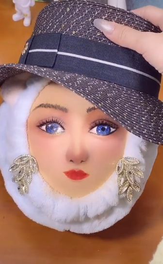 Viral Semangka Didandani Jadi Wajah Wanita Cantik
