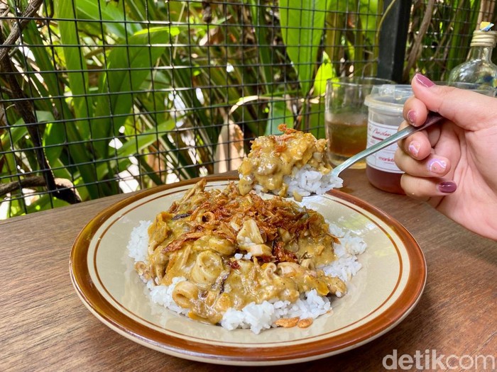 Warpopski Warpopski: Kekenyangan Makan Nasi Siram Sei dan Nasi Kare ala Jepang