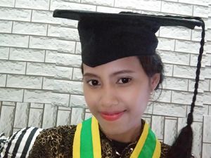 Pahit Getir Mahasiswa Asal NTT Nyambi ART Kuliah Hingga Raih Gelar Sarjana