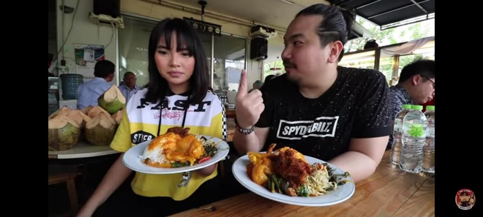 5 Rumah Makan Padang Viral di YouTube, Ada yang Punya 120 Varian Menu