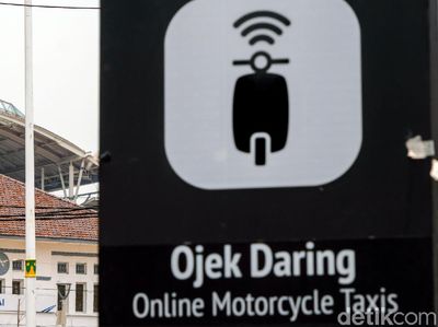 Bukan Shelter Ojol, Di Stasiun Manggarai Adanya Ini untuk Ojek Online