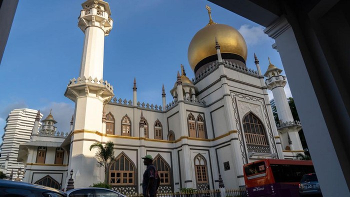 Corona Menggila, Kasus Harian COVID-19 Singapura Melampaui Indonesia Kasus harian COVID-19 di Singapura terus cetak rekor baru. Pada Rabu (29/9) kemarin kasus harian COVID-19 Singapura bahkan melampaui kasus harian di Indonesia.