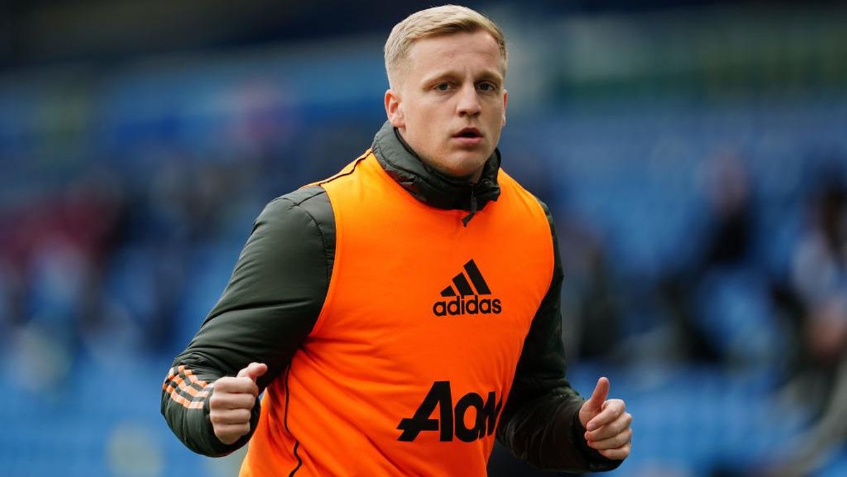 Gelandang Man United Donny van de Beek dilaporkan akan dipinjamkan ke Everton di bursa Januari. (Foto: Getty Images/Pool)