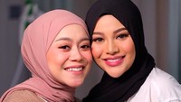 Lesti Kejora dan Aurel Hermansyah foto bareng. Foto: Instagram/@lestykejora