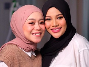 Gaya Duo Bumil Lesti Kejora dan Aurel, Perut Istri Rizky Billar Bikin Salfok