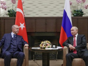 Erdogan Serukan Putin Tetapkan Gencatan Senjata di Ukraina