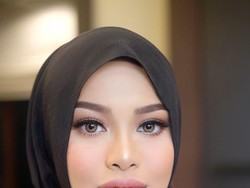 Kisah 10 Artis dan Selebgram yang Mantap Pakai Hijab di 2021