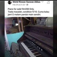 Pianonya sih katanya masih oke, cuma agak horror aja karena bisa bunyi sendiri kalau tengah malam. Ada yang berminat beli barang yang satu ini? Foto: instagram.com/@meme.wkwk