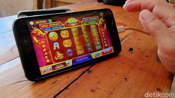 game higgs domino island