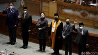 Azis diduga memberi suap Rp 3,1 miliar ke Robin. Duit suap diduga diberikan saat Robin masih menjadi penyidik KPK. Azis diduga memberi suap agar Robin membantu mengurus penyelidikan kasus dugaan korupsi di Lampung Tengah yang diduga melibatkan dia dan Aliza Gunado.