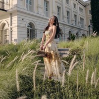 Selama perceraianku, aku sebenarnya menjual banyak tas Birkin untuk memberi makan anak-anakku, ujarnya. Foto: Instagram @ec24m