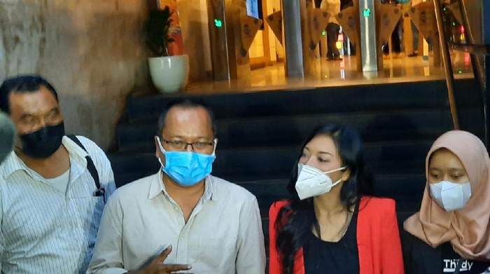 Korban Penipuan Anak Nia Daniaty
