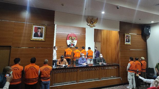 KPK umumkan penetapan 10 anggota DPRD Muara Enim sebagai tersangka suap (Azhar-detikcom)