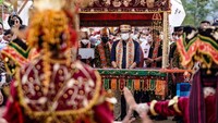 Menteri Pariwisata dan Ekonomi Kreatif/Kepala Badan Pariwisata dan Ekonomi Kreatif Sandiaga Salahuddin Uno disambut meriah saat berkunjung ke Desa Wisata Rigis Jaya, Lampung Barat, Rabu (29/9/2021).