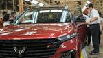 Luhut Jajal Mobil Listrik China Wuling di Cikarang