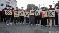 Aliansi BEM Seluruh Indonesia mengkritisi pelemahan terhadap Komisi Pemberantasan Korupsi (KPK) yang terjadi secara sistematis.