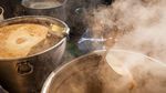 Potret Kuil di India Bagi Makanan Gratis dan Melimpah