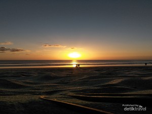 Tiada Duanya Senja di Pantai Kuta Bali