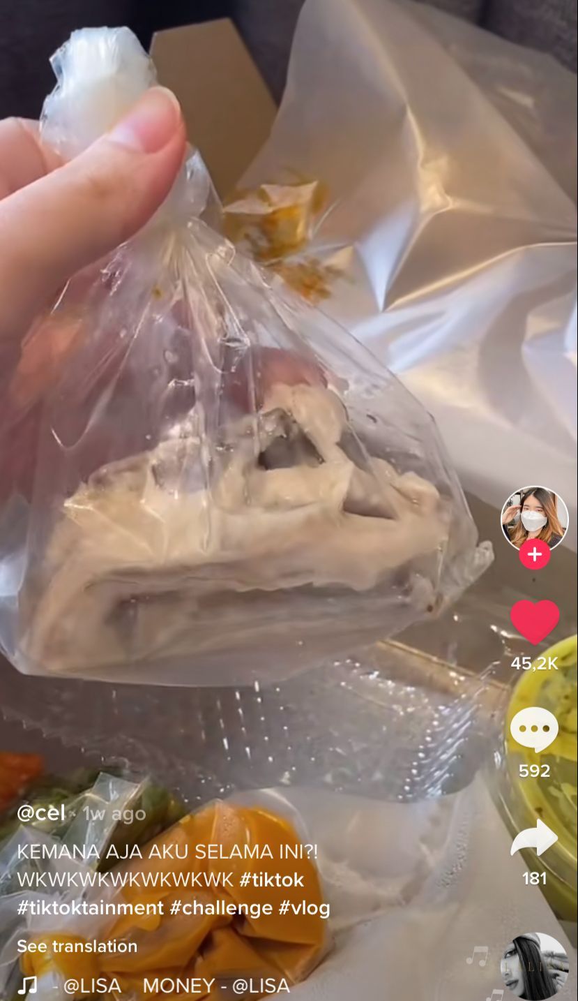 Netizen Ini Makan Nasi Padang Pertama Kali di Umur 19 Tahun, Apa Komentarnya?