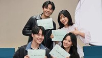 Drama ini juga dibintangi aktor-aktor besar lain. Foto: (dok. SBS)