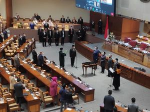 Lodewijk F Paulus Resmi Jadi Wakil Ketua DPR Gantikan Azis Syamsuddin