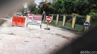 Walikota Pekanbaru, Firdaus mengaku banyak menerima keluhan terkait proyek Kementerian PUPR. Ia pun minta maaf terkait ketidaknyamanan masyarakat.