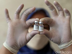 Komnas KIPI: Efek Vaksin Covid-19 Lebih Banyak Dialami Anak Muda