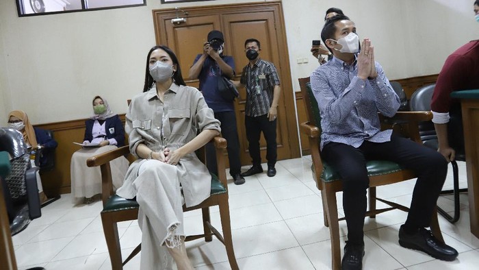 Ririn Dwi Ariyanti dan Aldi Bragi