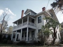 Begini Rasanya Tinggal di Rumah Conjuring, Nggak Kuat Jangan Masuk!