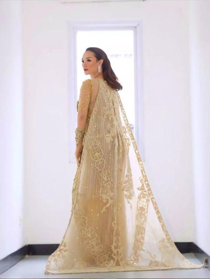 Zaskia Gotik Zaskia Gotik mulai eksis lagi