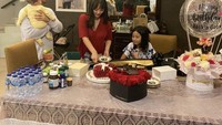 Di tengah isu retaknya hubungan rumah tangga Zaskia, ia masih memajang berbagai momen romantis dan manis bersama sang suami. Terutama saat kulineran. Foto: Instagram @zaskia_gotix