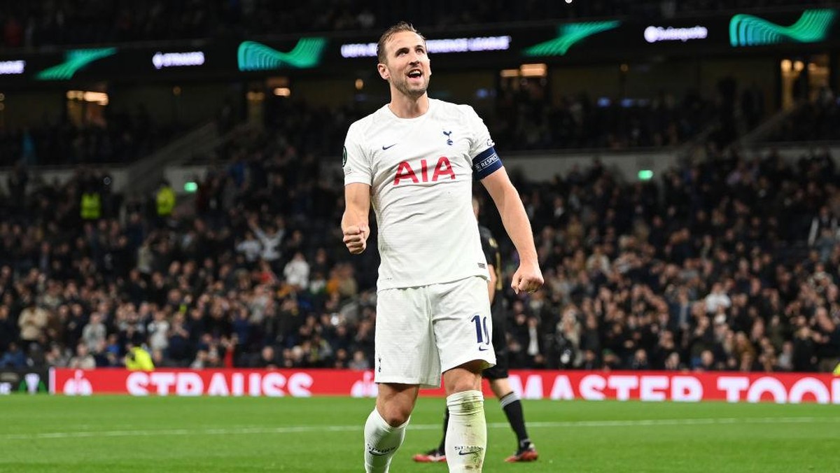 Harry Kane bikin hat-trick ke gawang Mura (Foto: Getty Images/Shaun Botterill)