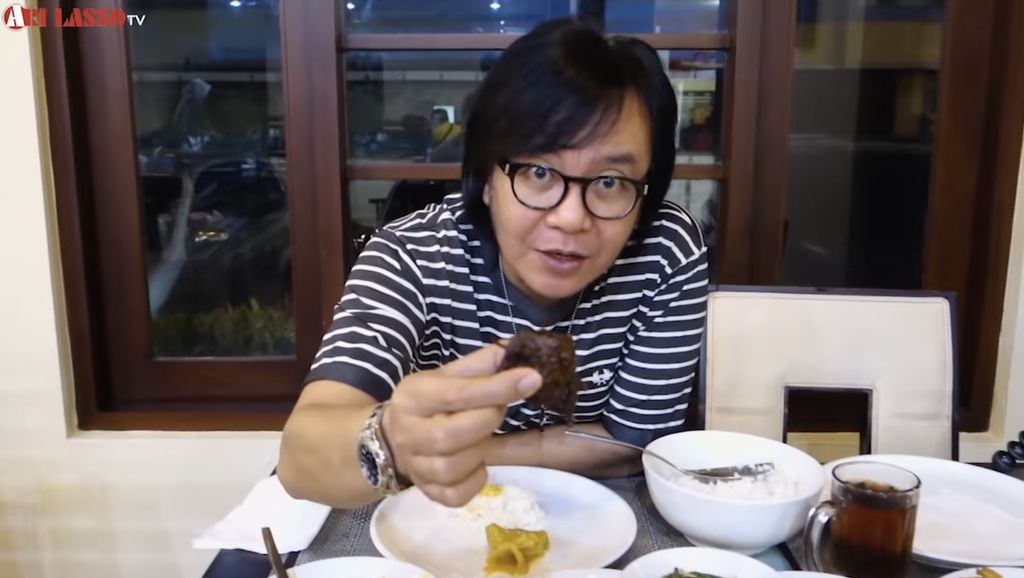 5 Artis Ini Kepincut Lezatnya Masakan Warung Padang, Ini Rekomendasinya!