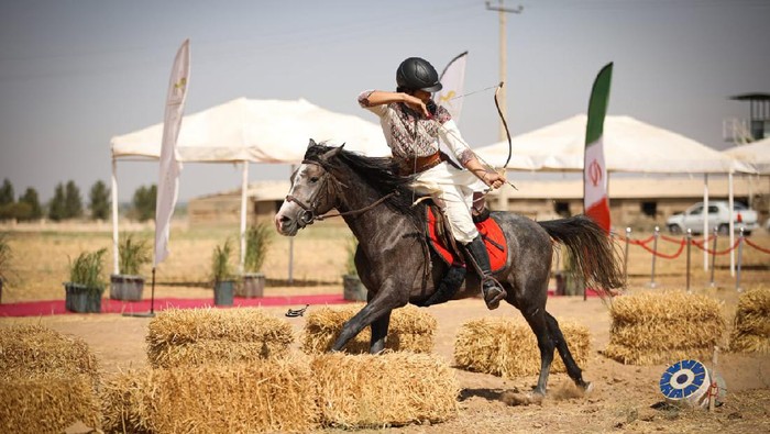Atlet Panahan Berkuda Indonesia, Muhammad Yahya Ayyas berlaga pada Kategori Qabaq atau Turkish Style The 2nd Silk Road Cup & 16th World Horseback Archery Championship di Tehran, Iran, 18-21 September 2021.