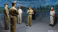 Kemudian, pada diorama nomer 8. Yakni fragmen yang memperlihatkan saat tentara Belanda meninggalkan Yogyakarta.